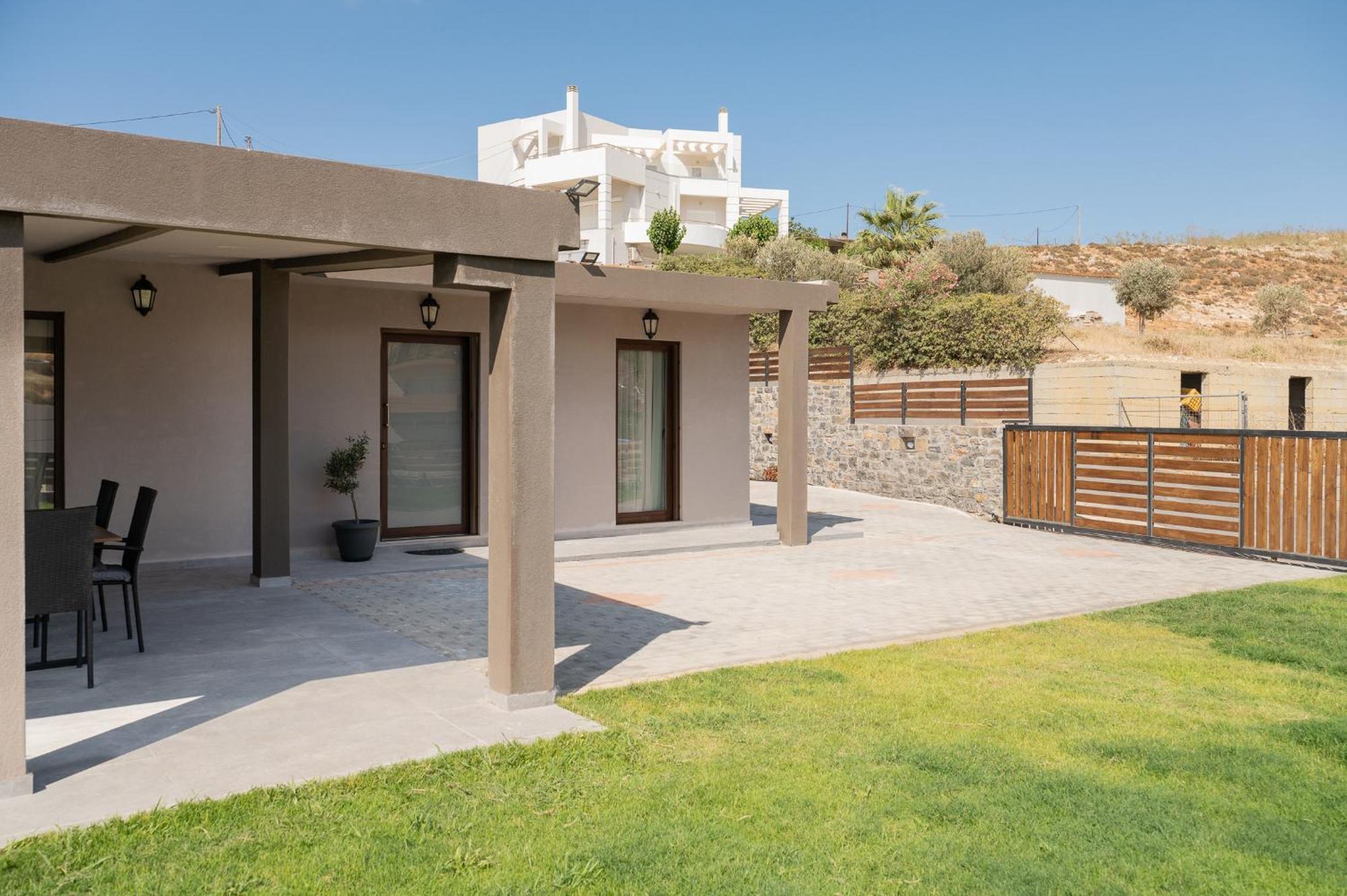Majestic Manor With Outdoor Jacuzzi By 8Essentially Karteros Exterior foto