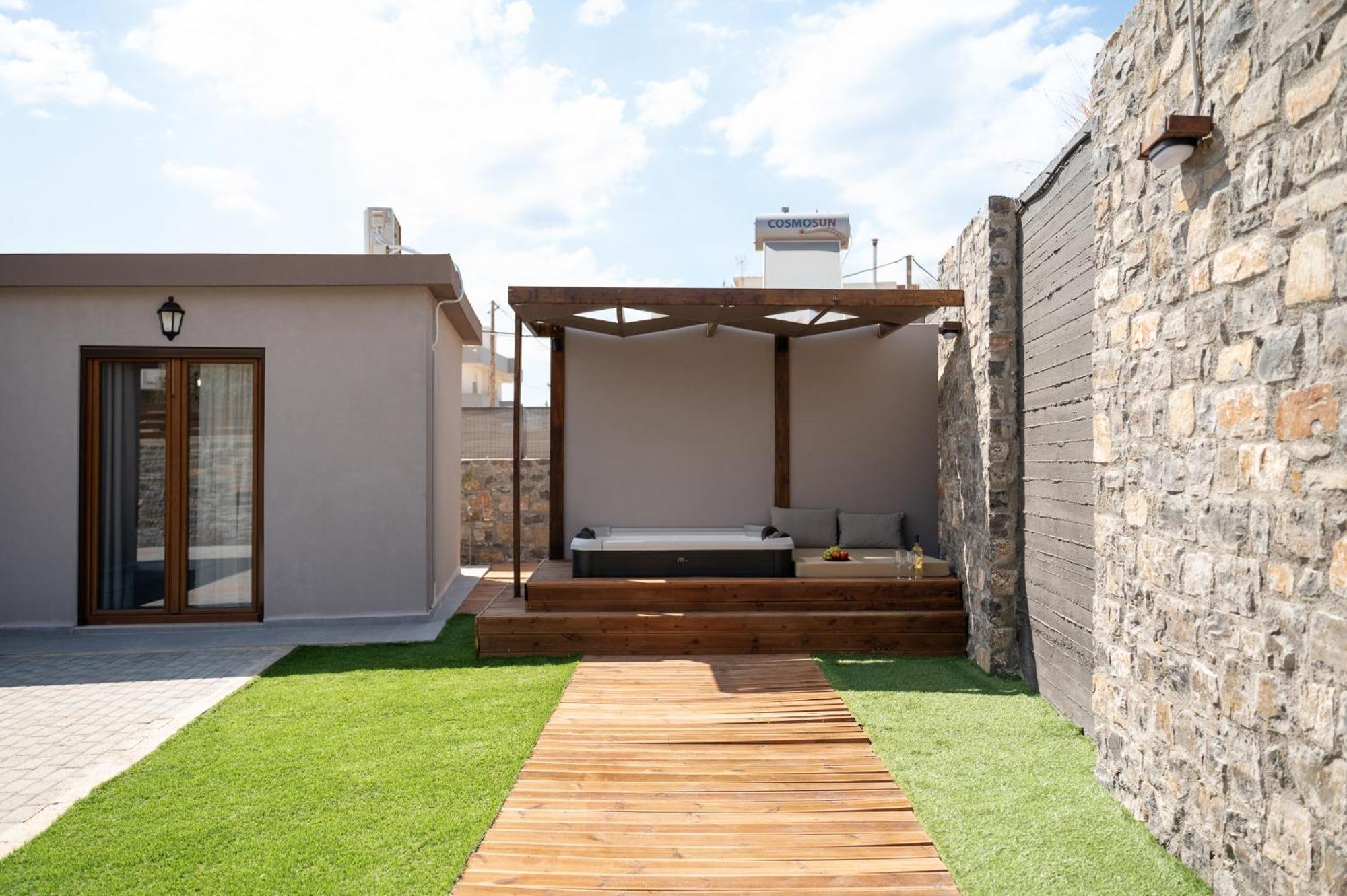 Majestic Manor With Outdoor Jacuzzi By 8Essentially Karteros Exterior foto